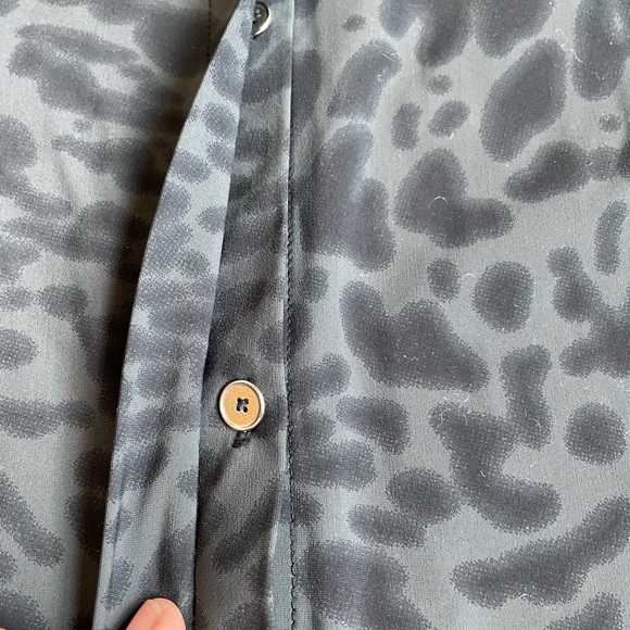 Lululemon Relaxed Shirt; 19 inches from underarm to underarm. - Picture 7 of 8